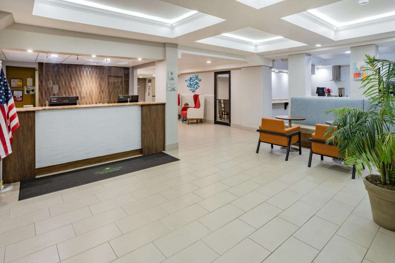 Wingate By Wyndham Fishkill Hotel Exterior photo
