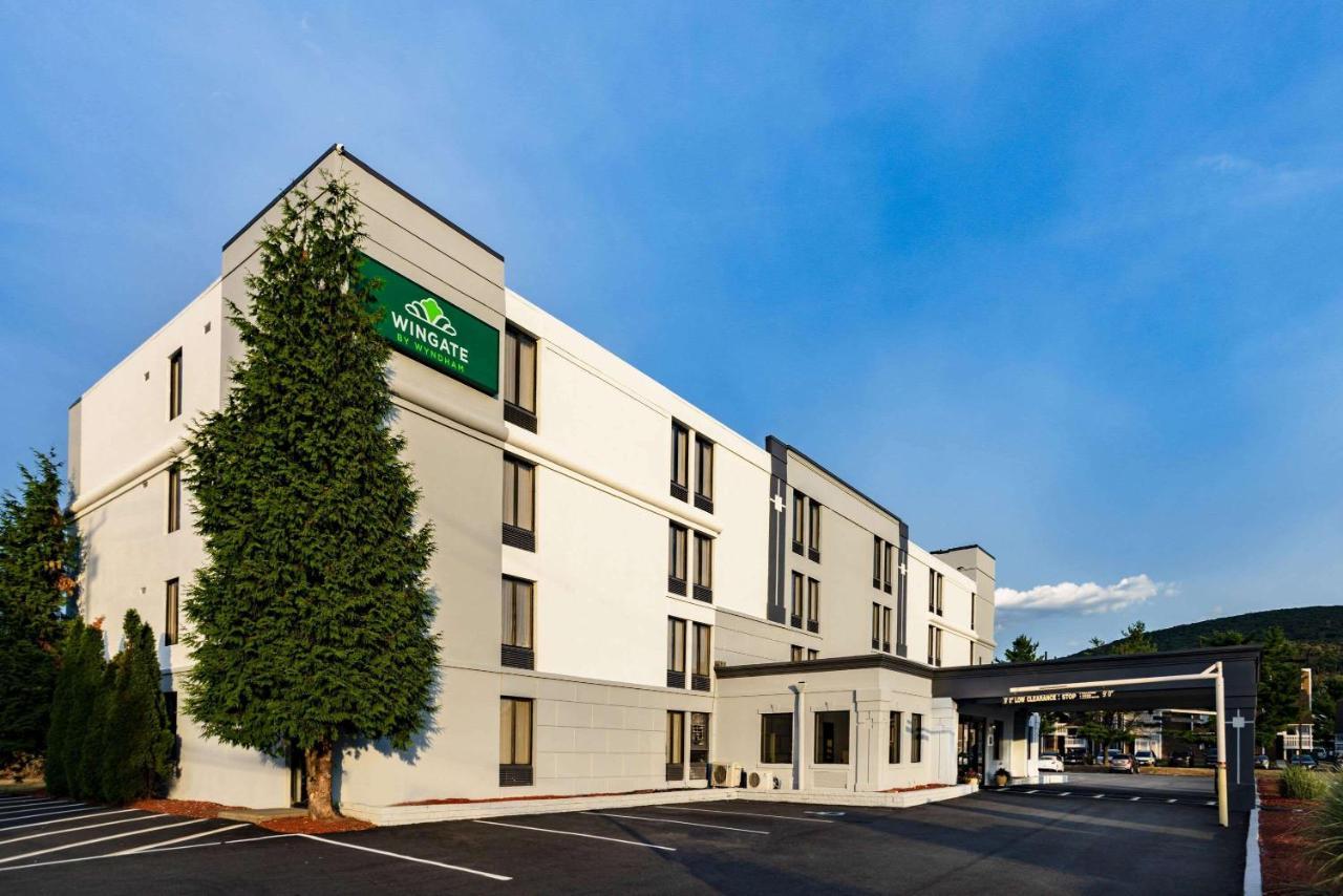 Wingate By Wyndham Fishkill Hotel Exterior photo